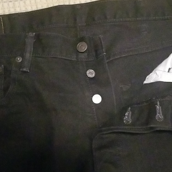 Buttonflys - Picture 3 of 3